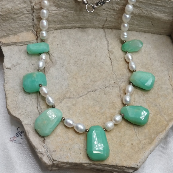 Bohemian Green Chrysoprase Gemstone and Freshwater Pearls necklace - Picture 1 of 9